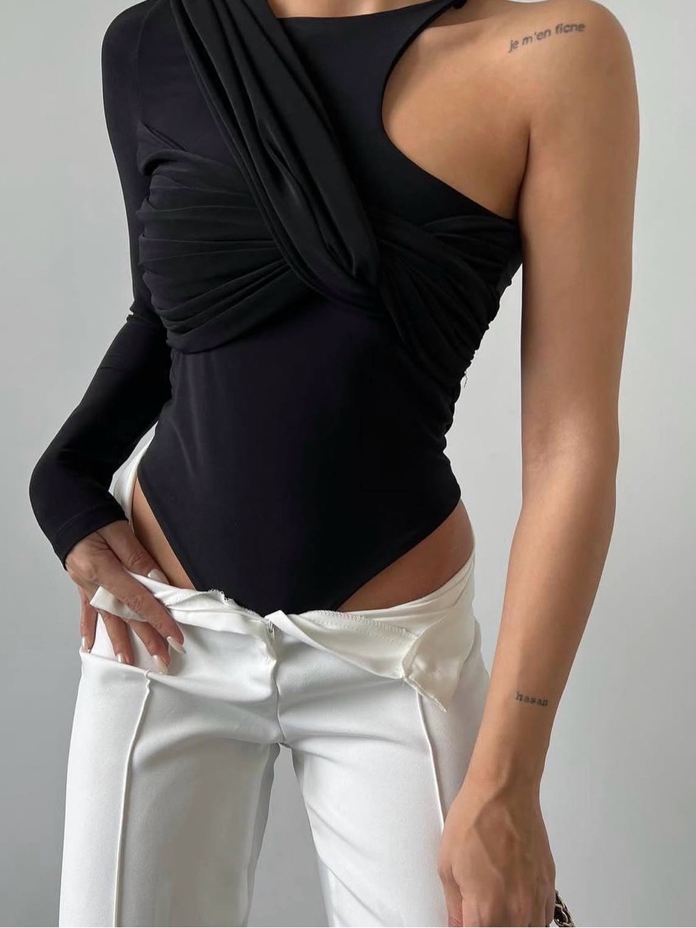 Club L London Black One-Shoulder Twist Bodysuit Weared 1 time